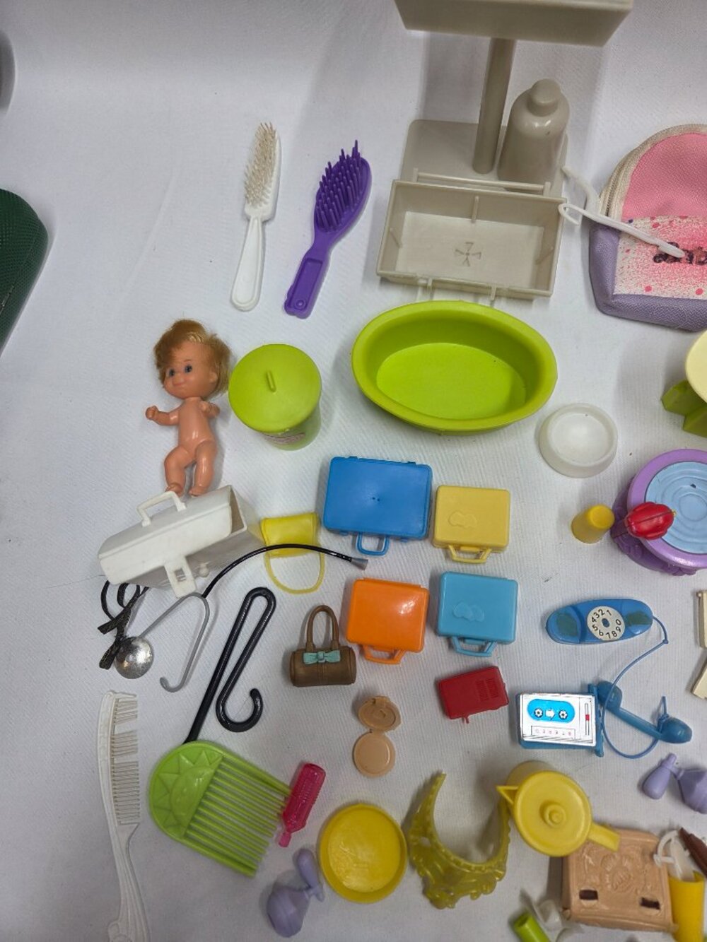 Barbie and Fashion Doll Accessories Lot Boots Bags Doctor - Picture 8 of 11